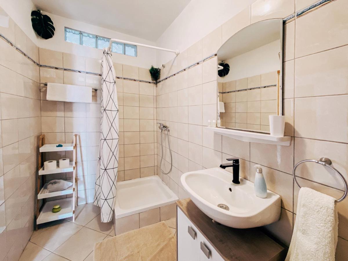 Sali Modern Seaview Apartment Bagian luar foto